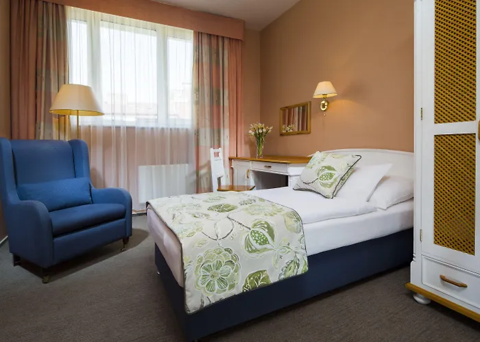 Julian Hotel