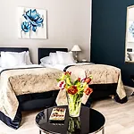 Hotel Julian 4*