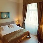 胡利安酒店 酒店 4*
