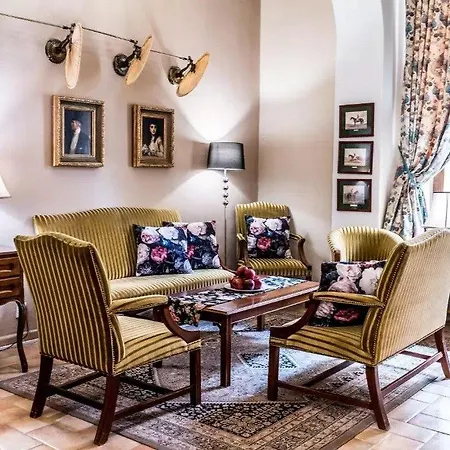 Julian 4* Prague
