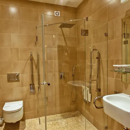 Hotel Julian 4*