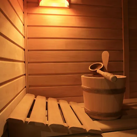 Ξενοδοχείο Julian 4*