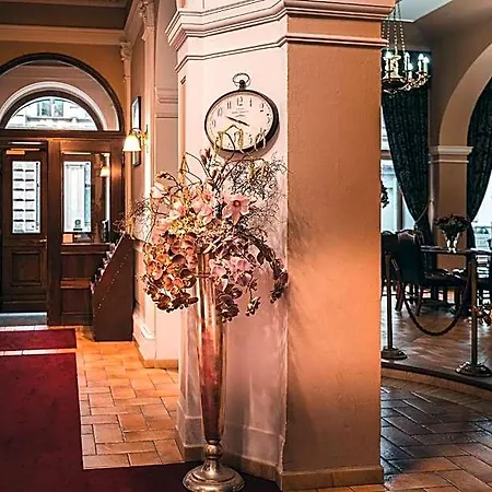 Hotel Julian 4*