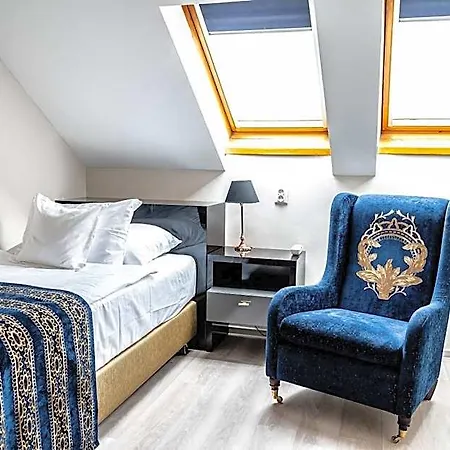 Julian 4* Prague