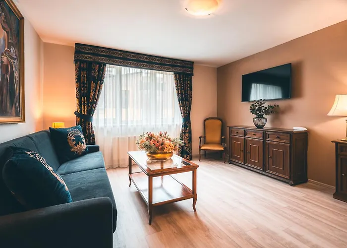 Julian Hotel 4*