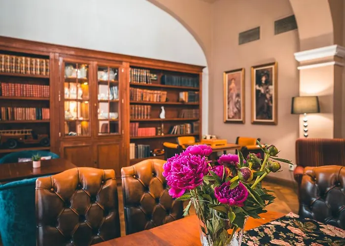 Julian Hotel 4*