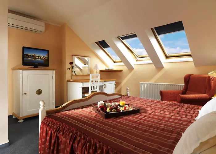 Hotel Julian Prague