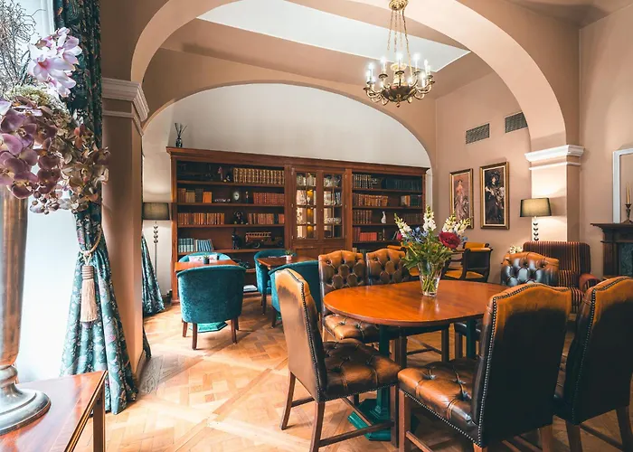 Julian 4* Prag
